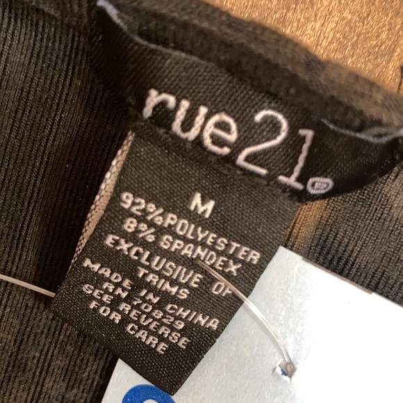 Rue21 crop top M L jr tie dye print ribbed cropped bling BADDIE on front casual - Picture 12 of 16